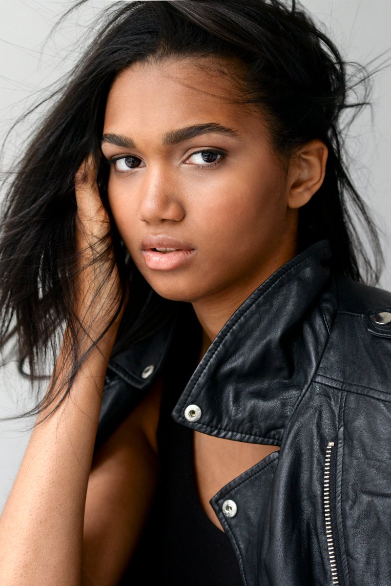bookedbytina's tweet image. A little before and after fun to celebrate Sasha's growth as a model. We are so proud of you, and excited for more great things to come!
#modeldevelopment #workit #jcmodelsct #photos #petermellekas #johncasablancas