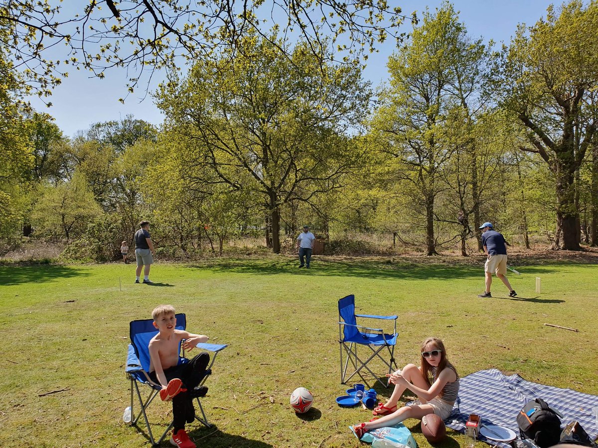 Hopalonglloydy's tweet image. The slowest fielder in the family/friends game of #Cricket @DunhamMasseyNT fantastic day out. Would be absolutely lost without my @ottobockuk C-Leg4 #ClegExperience
