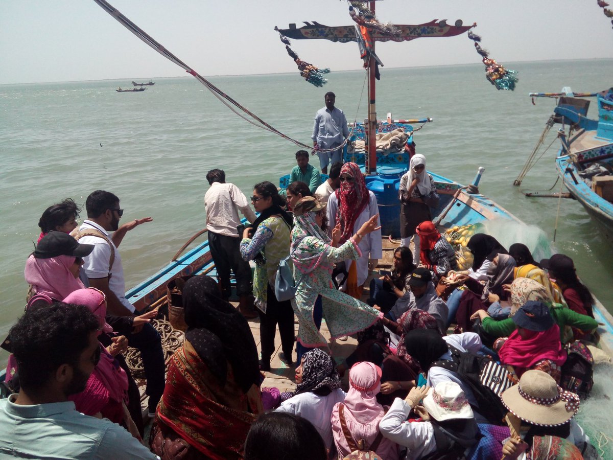 nadeemmirbahar's tweet photo. Interacted with students of #Marine Science at #MianiHor @RamsarConv site
We talked about #Lagoons #Mangroves #Fisheries #FisherCommunity #Biodiversity #Dolphins #Sharks #Turtles #Ecosystems #Disasters #Resilience #ICM #Conservation #MarineParks #Birds #Pollution #Safety https://t.co/QuExmLPk0o