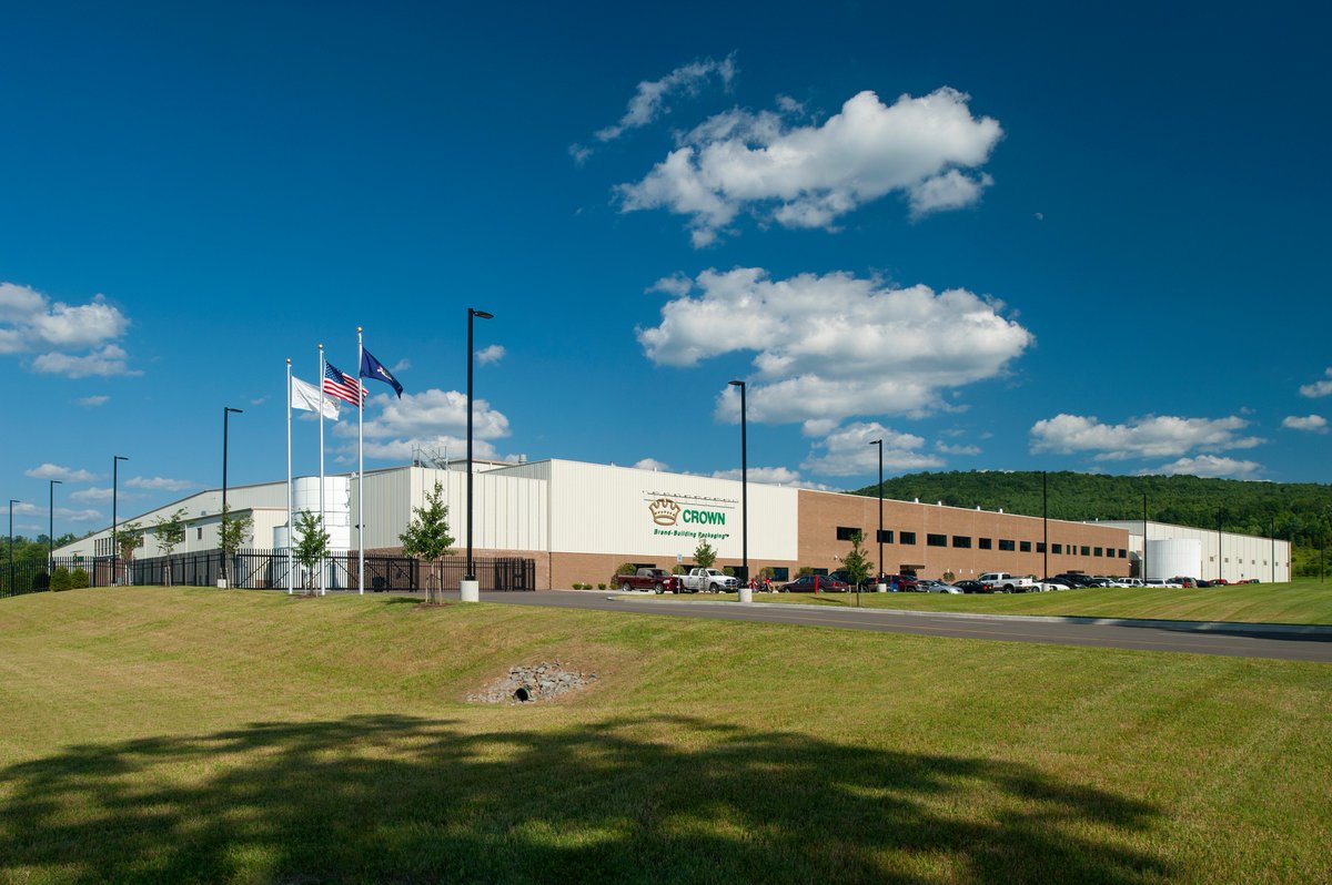BlueRockConst's tweet image. That's a lot of cans! Great project with Crown Holdings, Inc. #crowncorkandseal #crown #cans #nicholsny #project #Manufacturing #designbuild blrck.com/a-crowning-ach…