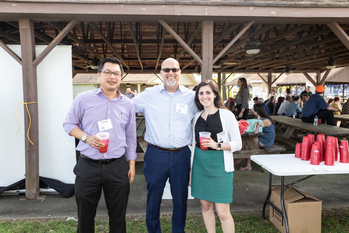HRACRE's tweet photo. HRACRE Oyster Roast 2019 - Great Food, Great Friends, Great Networking! Photos by #GlennBashaw #HRACRE https://t.co/6gYJ6a2rGw