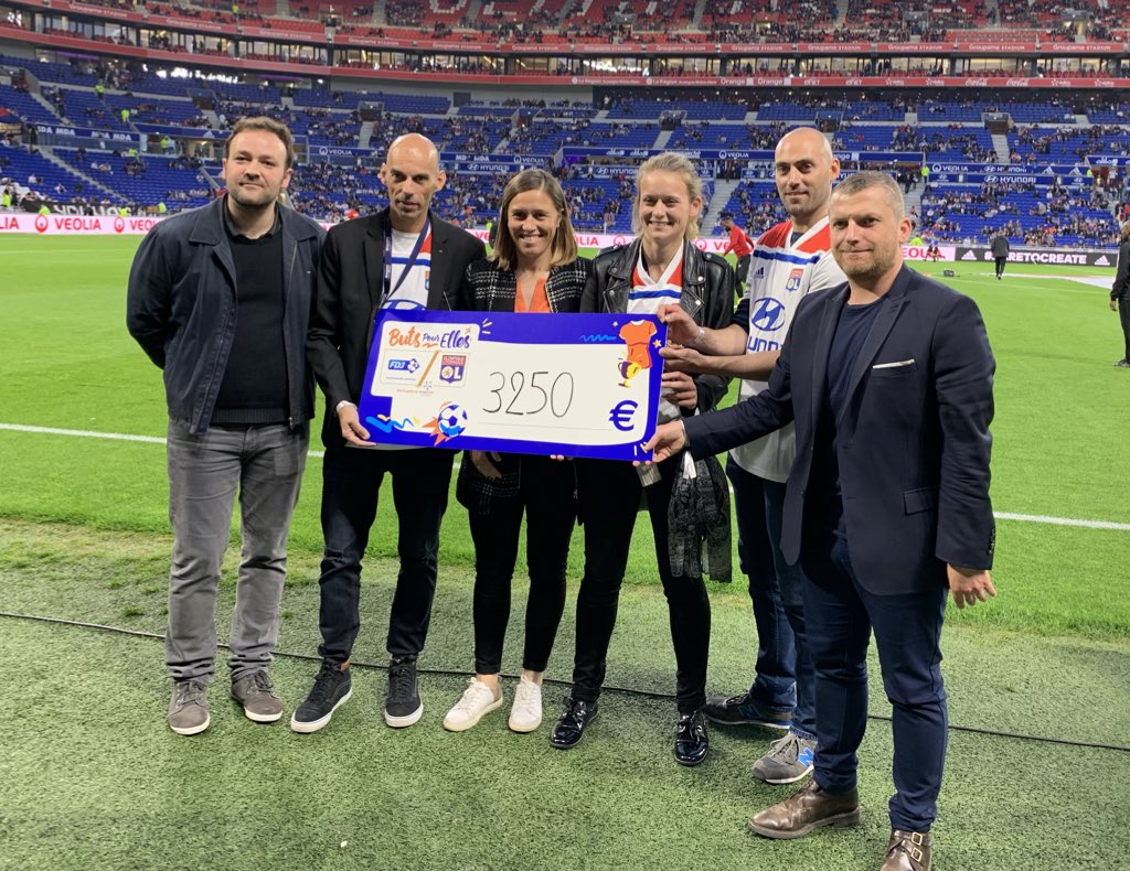 OL's tweet photo. Notre partenaire @FDJsport, est fier de récompenser ce soir le club de L’US La Motte Servolex dans le cadre de l’opération #ButsPourElles en faveur du football féminin ! 
#OLSCO https://t.co/zpd0NCVhvf