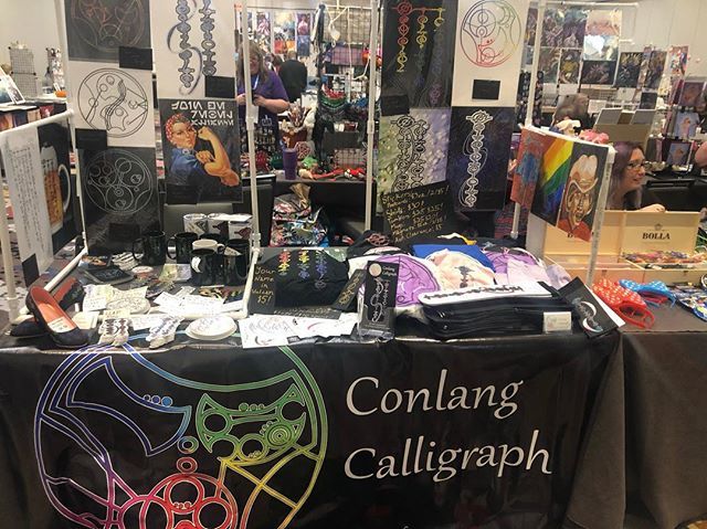 ConlangCalligr1's tweet photo. All set up at #havencon! https://t.co/hsxEyBmAtW https://t.co/cwjm22uOMV