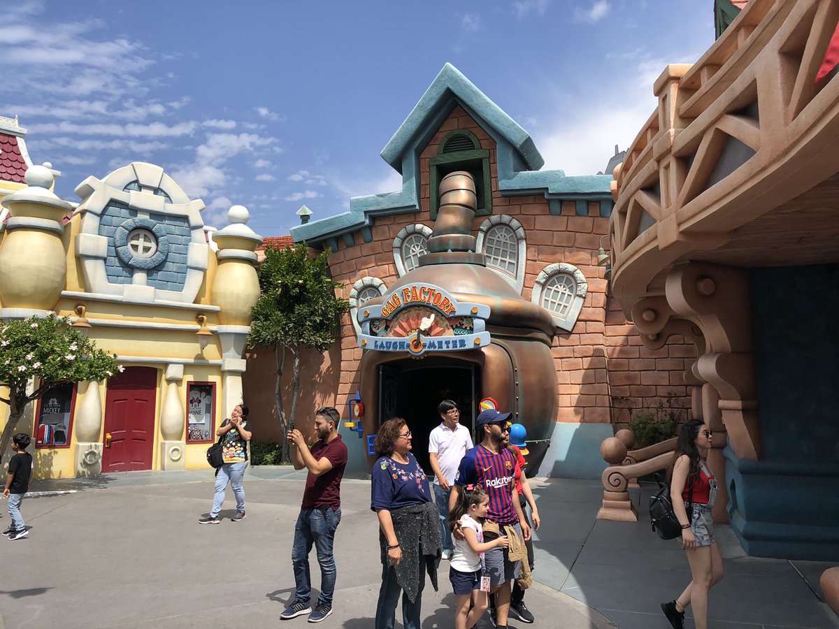 dlnt's tweet photo. The Gag Factory will close to make way for the entrance to Runaway Railway in Toontown https://t.co/6sYNKrEbF7