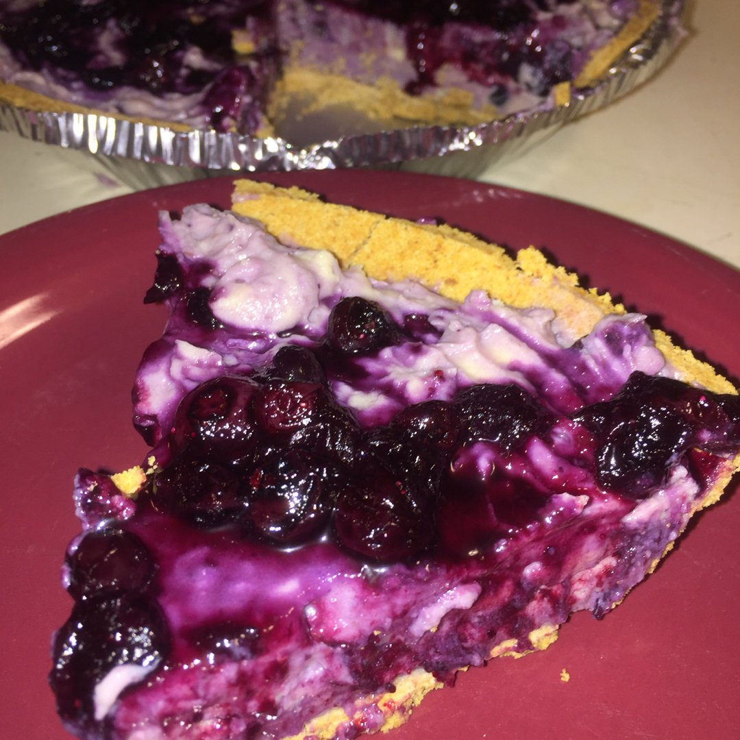 Angie94Ayala's tweet photo. Homemade organic blueberry cheesecake!! I was sooo in love with how this turned out!! Comment if you want the recipe!! Super easy and sure to be an Easter dessert hit!!! #Friendchella! https://t.co/akNqP1yVTH