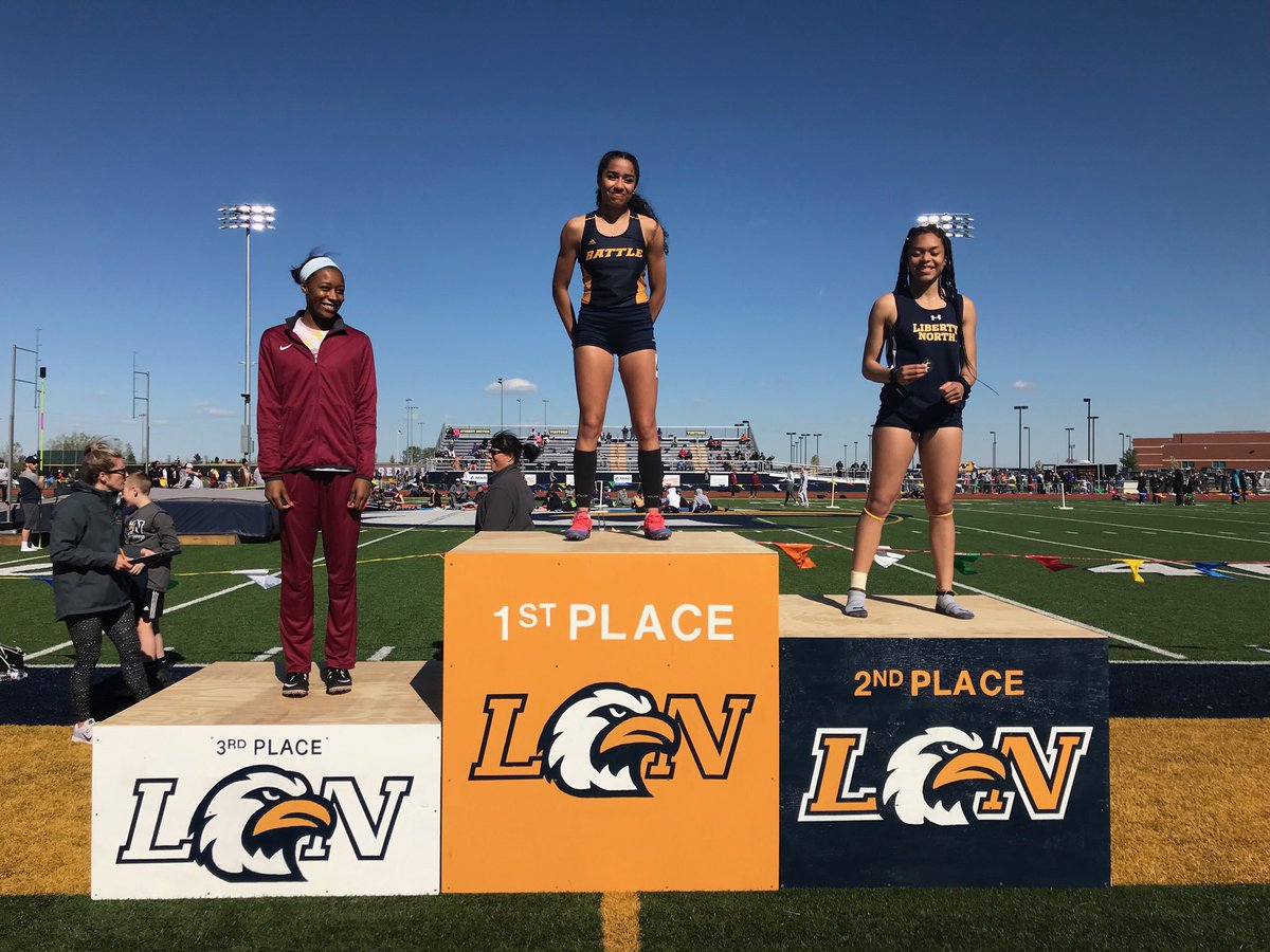 #2019LNInvite Girls’ 100m Hurdle Results: 1st-Paige Magee ⁦<a href="/BattleTrack/">Battle Track and Cross Country</a>⁩ 2nd-Talia Emerson ⁦⁦<a href="/LNEagleTF/">LNHS Track & Field</a>⁩ 3rd- Lauren Tigner ⁦<a href="/LSNTrackField/">LSN T&F</a>⁩ Congrats, ladies! ⁦@MoMileSplit⁩
