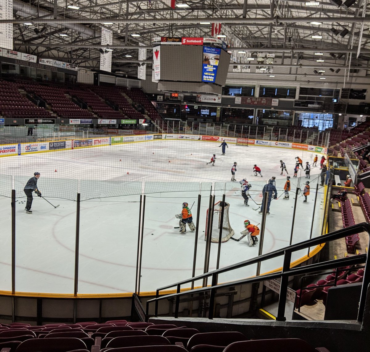 BarrieAAAColts's tweet image. Try-outs continue tonight for our novice team for the 2019-2020 season. #BarrieAAAHockey #AAATryOuts #Novice #2011Born