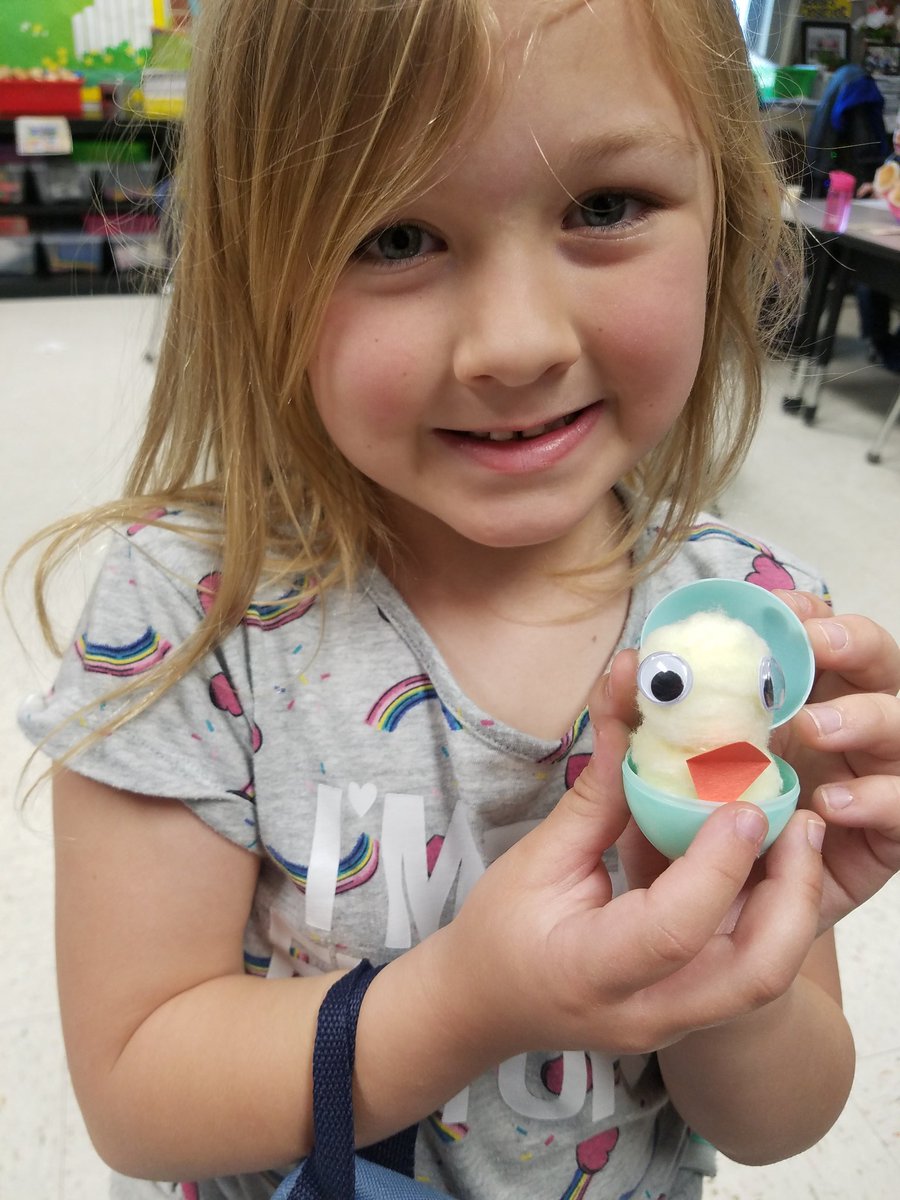 Donnellgiggles's tweet photo. We started our ABC Countdown Review today...A is for Animals-we learned all about chickens, made baby chicks &amp; Ss researched their stuffed animals they brought. We also graphed and ate Jelly Beans! #FunFriday #BearsDeserveIt @RandallBears #KidsDeserveIt https://t.co/Nn54xnHJtr