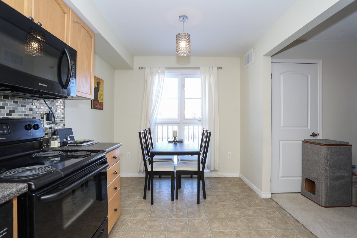 🚩2 BEDROOM + DEN CONDO IN NORTH EAST BARRIE

MLS#: 30725232 | 📍17 Cheltenham Road #4, Barrie | 💲285,000

👉 lindaknight.ca/idx/S4408173/B…

#TheLindaKnightTeam  #Barrie #BarrieRealEstate #Innisfil #Orillia #Simcoe #RealEstate #CondoForSale #Condo  #IncomePotential