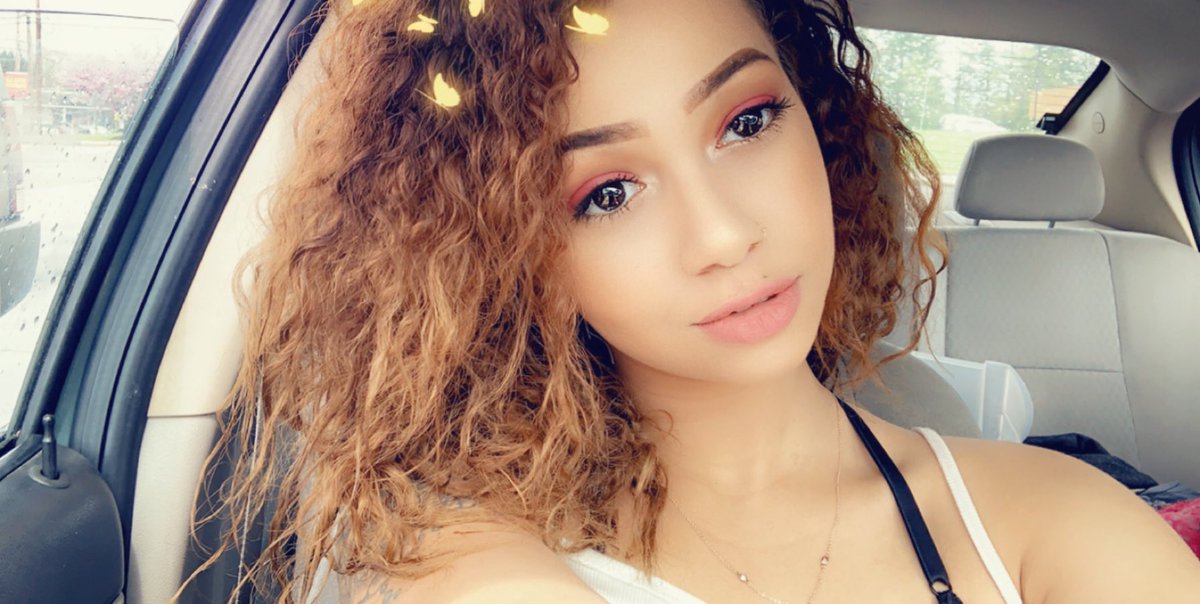 GoddessSkye__'s tweet photo. How could you say no to this face? oh thats right. You CAN’T. SO SEND . 😏😈 #findom #paypig #payslave #whiteslave #domme #goddess #latina https://t.co/6n0wLS6x8I