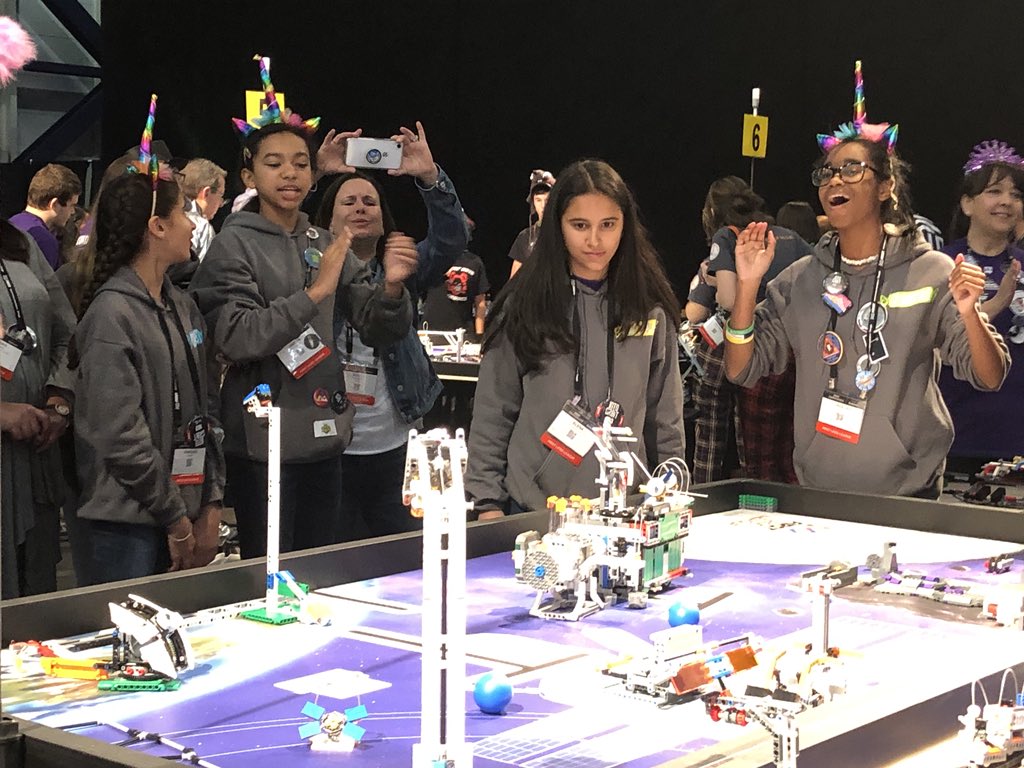 LEGO_Education's tweet image. It’s the final day of the @firstlegoleague #INTOORBIT competition! We are so inspired by the collaboration between all the teams! #FIRSTinspires #LEGOconfidence