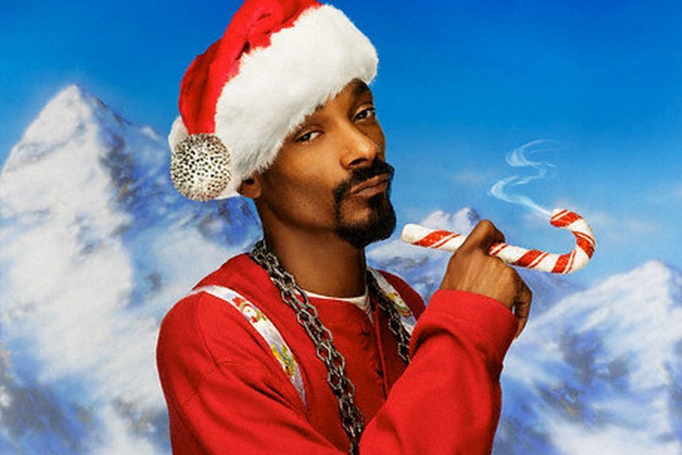 ComplexMusic's tweet photo. Happy 4/20 Eve, leave some cookies out for @SnoopDogg tn 🙏 https://t.co/AIlsKpnZ5J