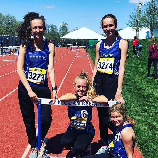 mountierunning's tweet image. 3rd place today in the 4 x mile! Good job Ali,Hailey,Anna, and Kate!! bit.ly/2KOCUNr