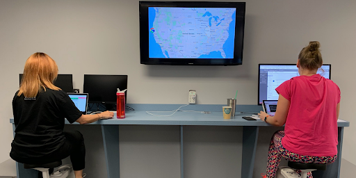 SingleThrow's tweet photo. We’ve made it into #Illinois, home of the well-known sculpture #CloudGate, and one of #Googles offices. Can you guess how many offices @Google has within the U.S.?
#RodeToGoogleLive #STLife #AgencyLife @googlepartners @FlexiSpot
Learn more here: https://t.co/HRJ5SGAEQn https://t.co/Etkeu50YZJ