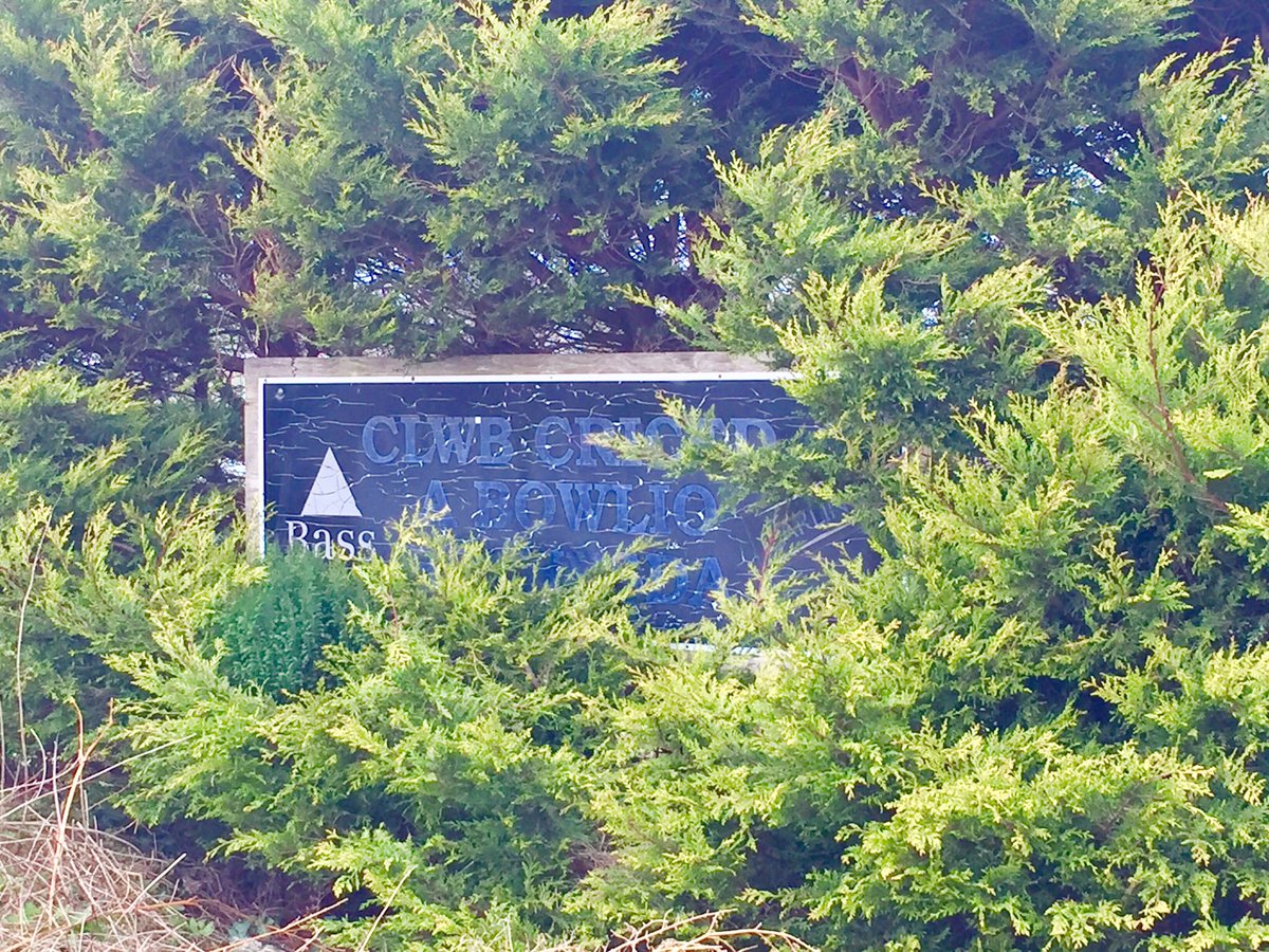 CricedBethesda's tweet photo. Follow this link to donate to @CricedBethesda’s @gofundme page, raising money for new sightscreens &amp; signage - https://t.co/NGZWLZkz8d

Dilynwch y ddolen yma i gyfrannu i tudalen codi arian Clwb Criced Bethesda am sightscreen ag arwydd newydd - https://t.co/NGZWLZkz8d

Diolch 🤝 https://t.co/obqesrDRvE