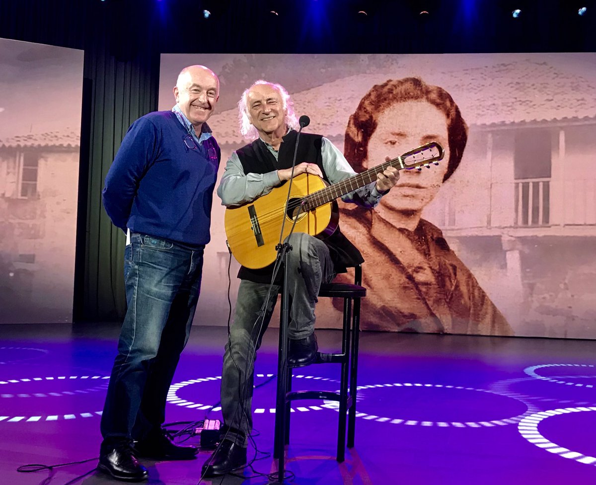 Prueba de sonido para el programa de esta noche en @Luar #galicia #rosaliadecastro #santiagodecompostela #juancarlosmestre #caminodesantiago #caminodesantiagopage #galega