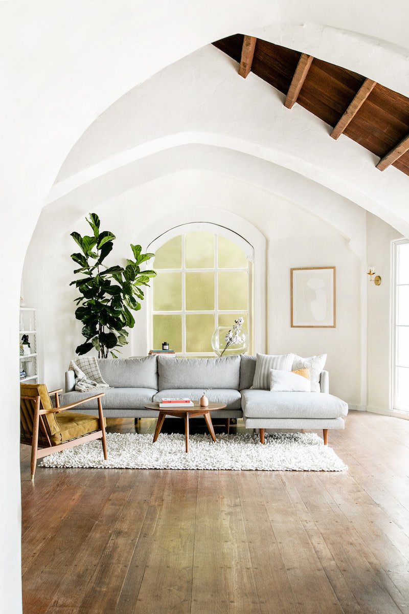 CopyCatChic's tweet photo. Looking for a modern and cozy sectional check out this #dailyfind 👉 https://t.co/ueJDNq1TiF #copycatchic https://t.co/CwQ1EfdpF1