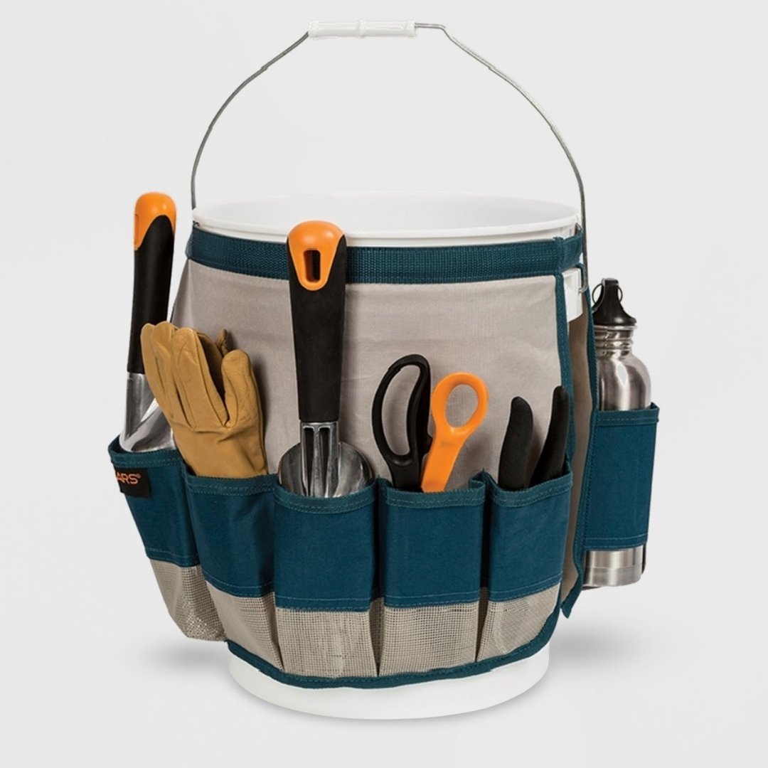 StyledOrganized's tweet image. We found this very handy gardening tool organizer at @target.  It’s the Fiskars Carry &amp;amp; Organize Bucket Tool, and you just tie it on to a bucket you already own.  
#SOSpringSweep #gardeningtools
•
•
•
#StyledandOrganized