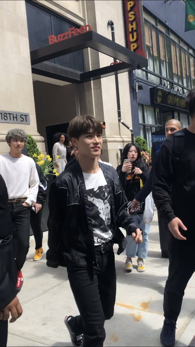 jaehmark's tweet photo. he looks even tinier in person 🥺 #NCT127inUSA #NEOCITY_TOURBUS https://t.co/uUfdQKa0ps