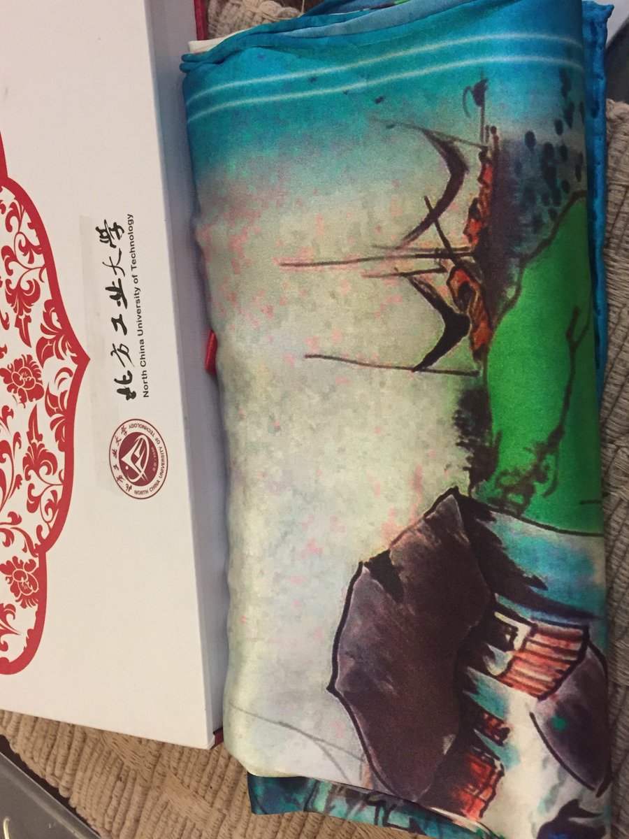 JeanneBea_Law's tweet photo. Thank you, North China University of Technology friends, for the lovely silk scarf! I hope to see you in Beijing. Thanks ⁦@DrElleP⁩ for facilitating this wonderful program 😊 #ncut https://t.co/4ByYmHePlv