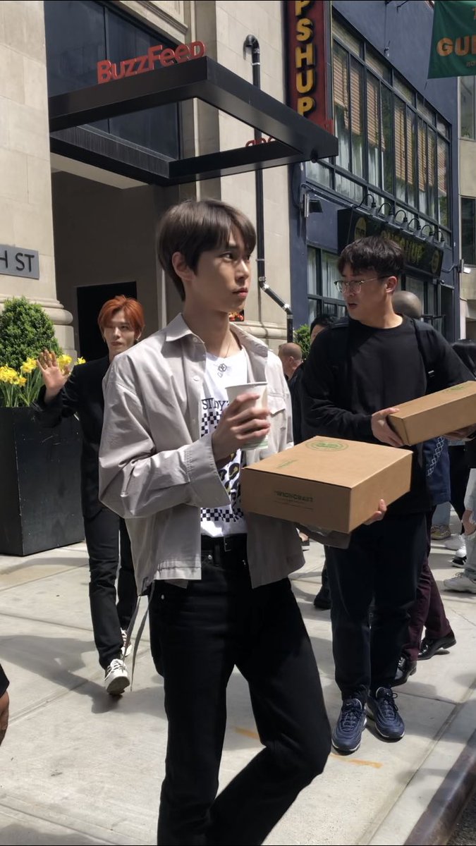 jaehmark's tweet photo. bruh.. the way this isn’t even zoomed in like he was right in front of me  #NCT127inUSA #NEOCITY_TOURBUS https://t.co/a83dh1MmLn