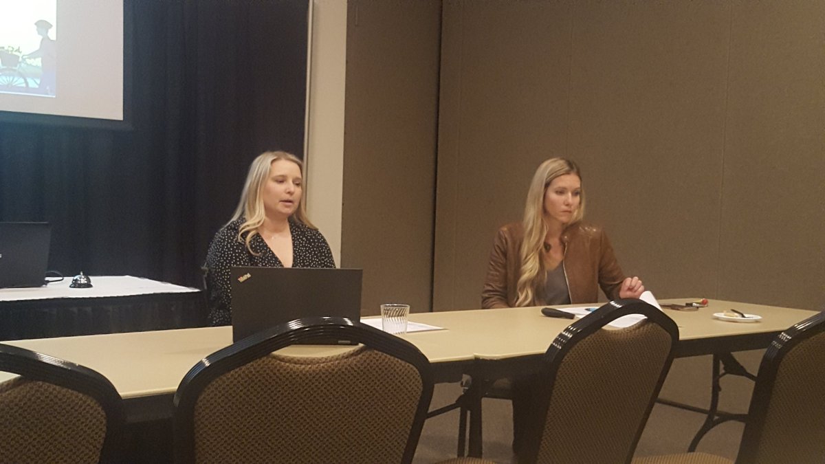 OregonEcoDev's tweet image. Sarah Means of @LaneCountyGov and Courtney Griesel of @spfldoregon on biz recruitment scenarios and cases: the Good, the Challenging, and everything in between. #OEDAProfessionalDevelopment #BusinessRecruitment #ecodevallstars