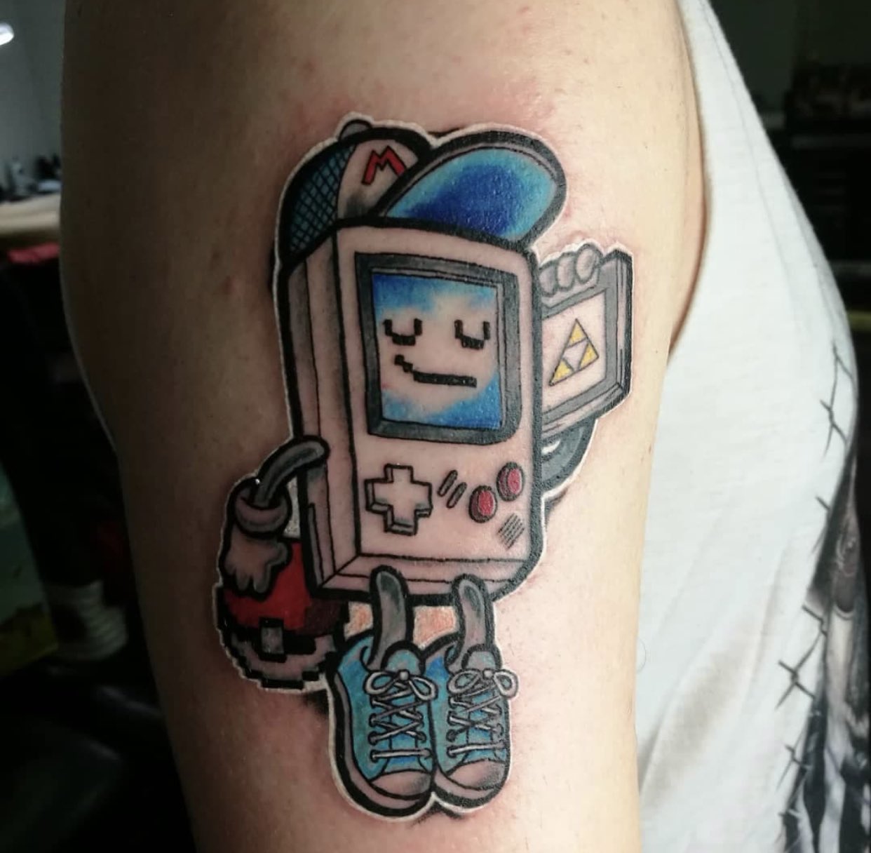 State Of The Arts Artist David Knape Cool Gameboy Piece By Dave Today Sponsored By Inksentialtattooaftercare Pokemon Nintendo Gameboy Mario Retro Gamer Tattoo Tatts Dungannon Ezcartridgecouk Kwadron Worldfamousink T