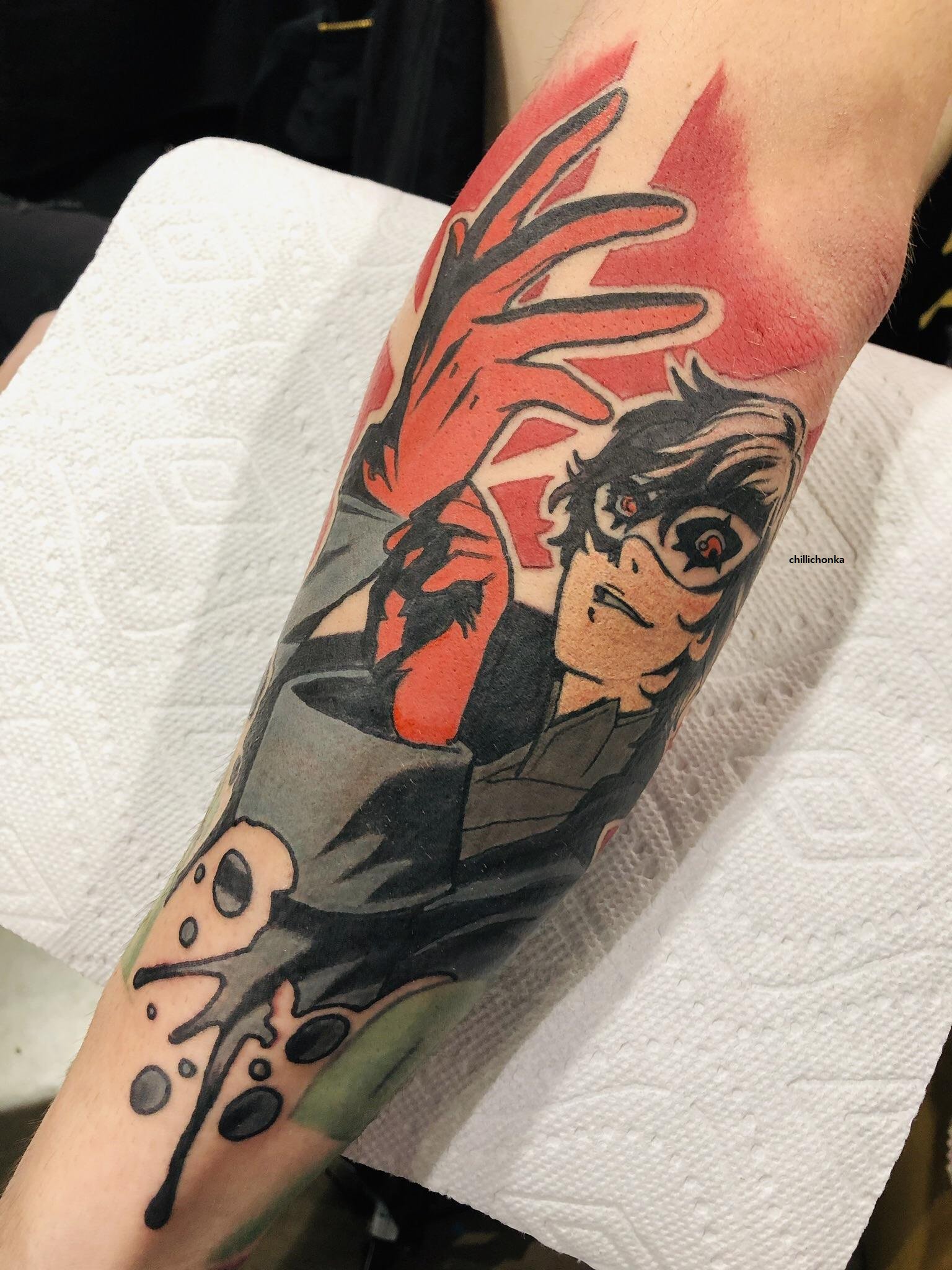 GoNintendoTweet on X: "Joker fan shows off his new tattoo in honor of the character joining Smash Bros. Ultimate https://t.co/0tNuhgAOR5 https://t.co/YGSwUb1Bob" / X