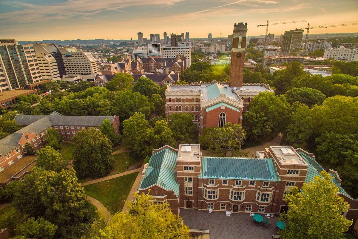 gp_mays's tweet photo. I am so blessed to announce my verbal commitment to swim and study at Vanderbilt University! Thank you so much to everyone that has helped me get to this point and supported me throughout this process, especially my family, friends and coaches. Anchor down!⚓️ https://t.co/7GJw2GkJ47