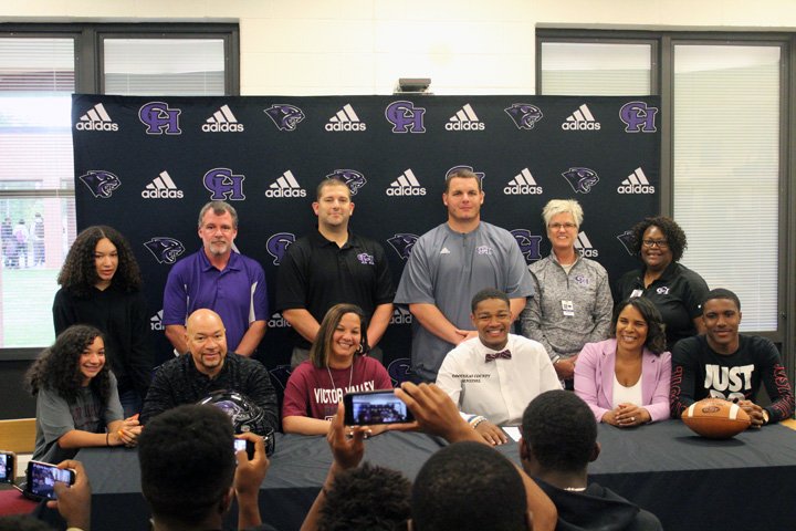 mahone_derrick's tweet photo. Congratulations to @PanthersFB2019 all-region QB &amp; @douglassentinel Offensive POY @inhale_kyz5 on signing with Victory Valley College in Calif. on Friday afternoon. @Justin_DeShon @RecruitGeorgia https://t.co/r1k4JhQdqF