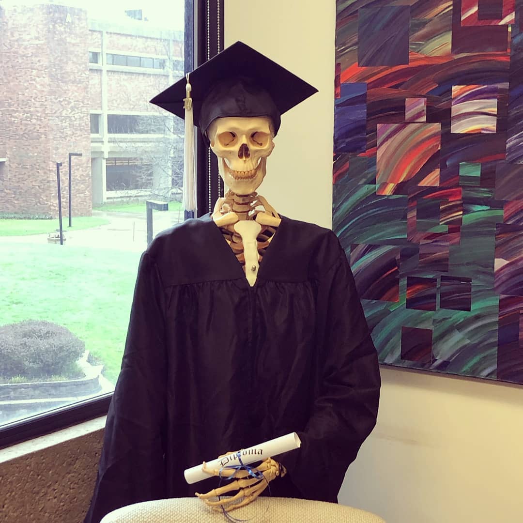 LCCBookstore's tweet photo. Don't wait til it's too late to pick up your cap &amp; gown! We have your tassel, cap, gown, &amp; guest tickets! We're open Mon-Thurs 8am-6pm &amp; Fri 8am-5pm! https://t.co/94kJIXY4mV