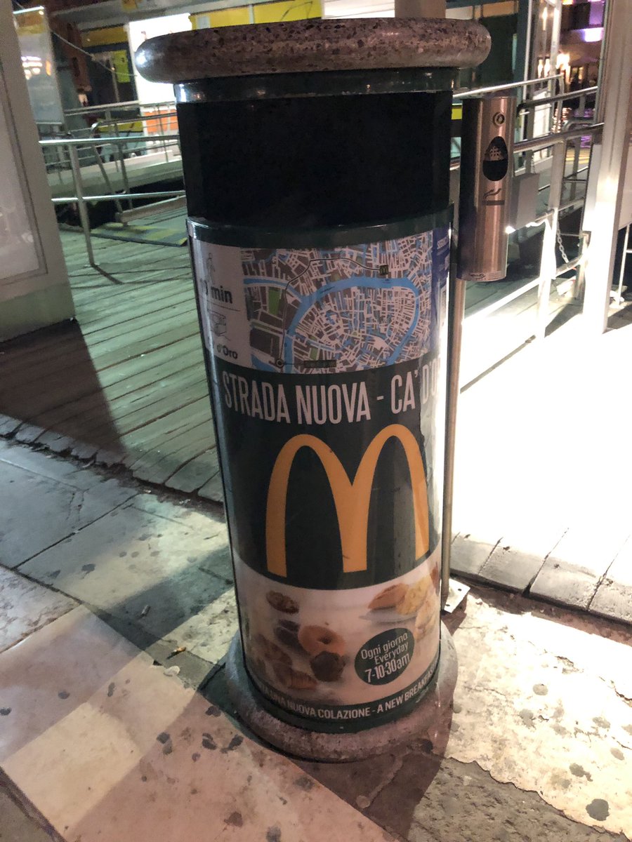RadicevSlobodan's tweet photo. #Venice city where #fastfood advertisement you can see only at #trash cans 😄 https://t.co/9GscLQL7G4