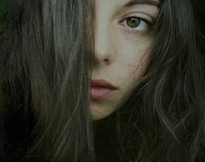 자신이 
아닌 것들 속에서 
자신의 
것을 찾아야 한다.
자신이 
지닌 것에 
자신의 
것을 더하기 위해 
노력하여야 한다.
-독서를위한독서-중에서