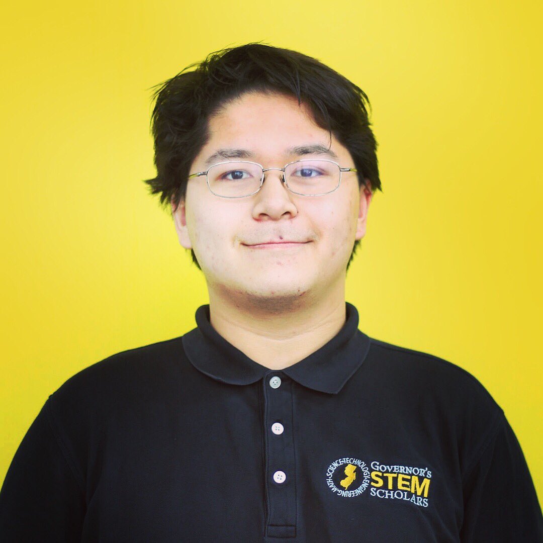createatcooper's tweet photo. Meet 🔎 Paulo Serodio 🔍⁣
📸 @candy_yuen⁣
⁣
As a BSE with an interest in biology, I participated in the Probiotic Cricket Project at the Kanbar Lab. This project aims to genetically alter cricket gut bacteria to produce beta-carotene, and then reintroduce them into the gut. https://t.co/4eL4zMqSb2