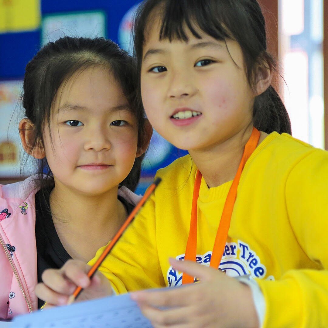 WISSshanghai's tweet photo. If there is one thing that the members of the #WISScommunity have in common is the sense of #caring. Every Saturday morning we run an #English Language Program for the local migrant children in our neighborhood. Find out more on our website. https://t.co/dpVEEgM3uj https://t.co/FAqgoxPac7