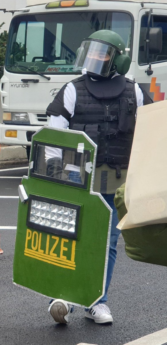 ChrisDaAsian's tweet image. Me cosplaying at some Minor events and @rainbow6kr Challenge. Planning to go to Invitational someday.