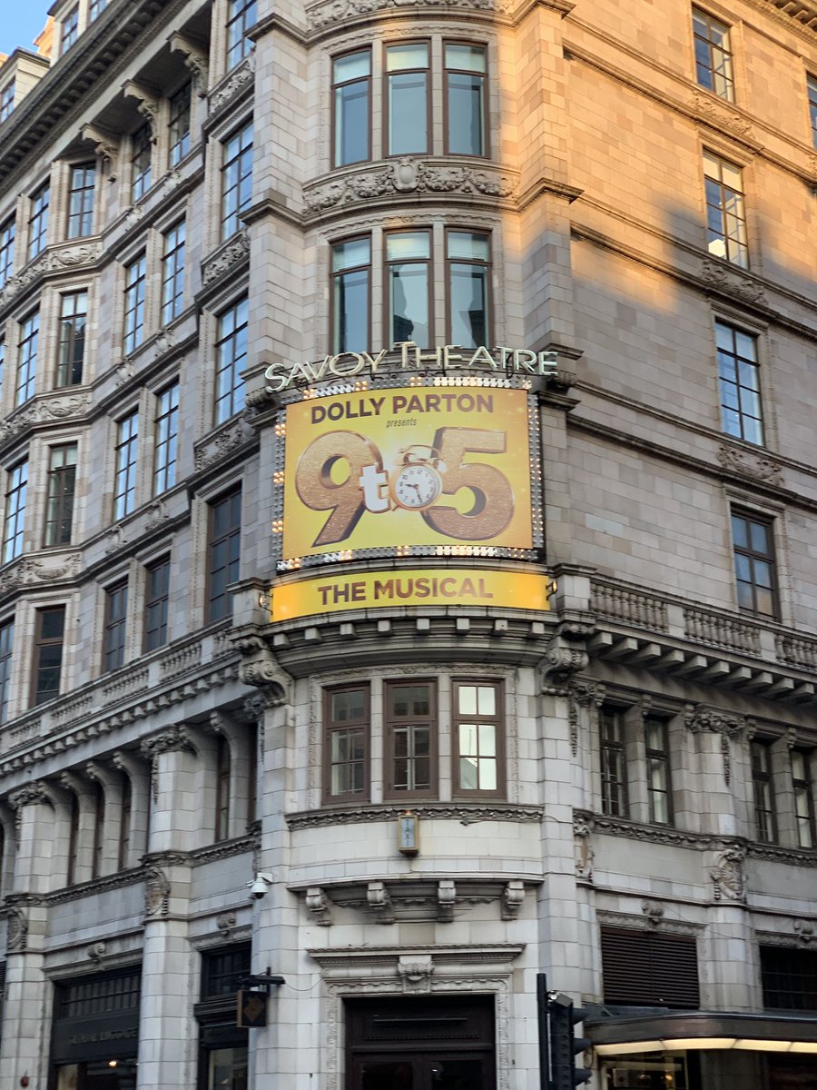 Emmyems15's tweet photo. Loved being back in the @SavoyTheatreLdn tonight watching @9to5MusicalUK! Fantastic performances from @LouiseRedknapp, @Amber_Davies7 , @nataliemcqueen  #bonnielangford #brianconley https://t.co/Vx8sqnmoi7