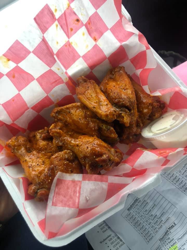 lewdibles_NC's tweet photo. I hope the world gets to know about #Goldsboro #chefpotato all praises to the most high 🙏🏾❤️💪🏾 #food #foodie #goldsboroeats #goldsborofood #momandpopshop #deli #grill #hoodstore #worldstar #theshaderoom #kevingates #bwa #cnn #ellen #citygirls #freeJT #PERIODT #STEVEHARVEY #RipNip https://t.co/8lh5RTWgIH