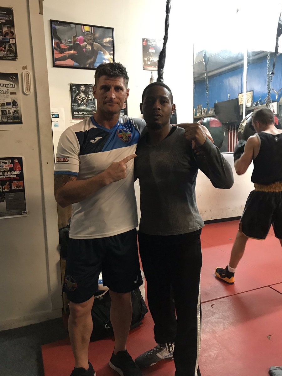 DrinkRM's tweet photo. Well, that’s phase 1 complete in VA. @The_RMBA now move on to Washington DC. A massive thankyou to Reggie Barnett Snr for being an awesome host! #legend @theRMcharity @SharplesGroupUK @BedsandBarsLtd @AnthonyOgogo @RoyalMarines @USMC #CorpsWars #TheBritsAreComing #VGII https://t.co/YRuhOFV004