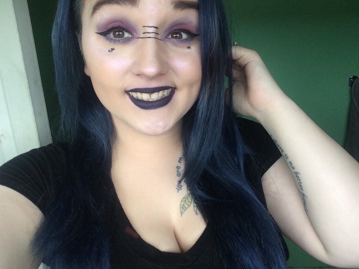 Nashawna6's tweet photo. Today’s makeup https://t.co/3vmMbUjLas