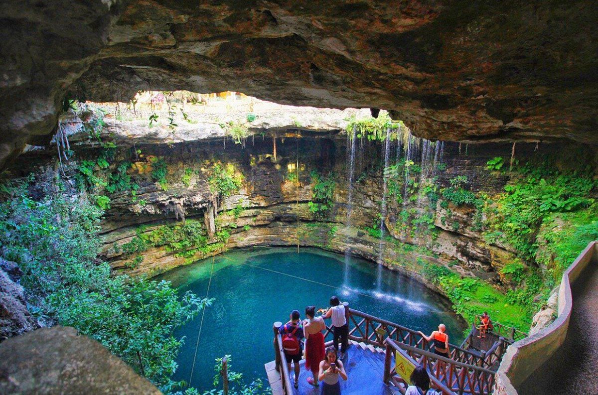 GobYucatan's tweet photo. Gracias a la oferta turística y cultural de #Yucatán, siempre encontrarás el destino ideal para visitar con tu familia. Te invitamos a maravillarte con nuestras playas, cenotes, zonas arqueológicas, ciudades coloniales y demás rincones mágicos de nuestro estado. https://t.co/CQcVAori9R