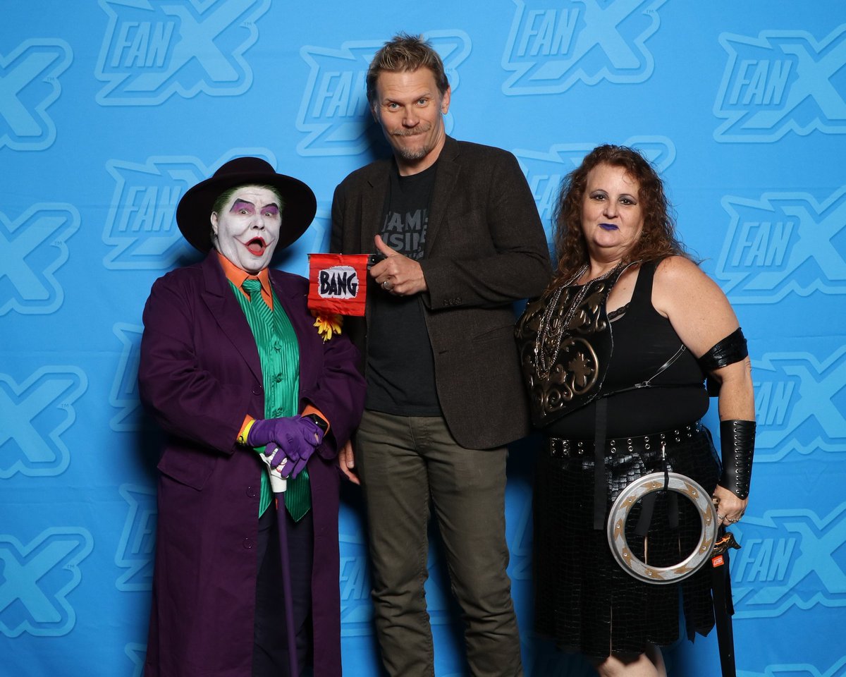 mamaboogs04's tweet photo. #FanXSpring19 https://t.co/AJiqz8y854