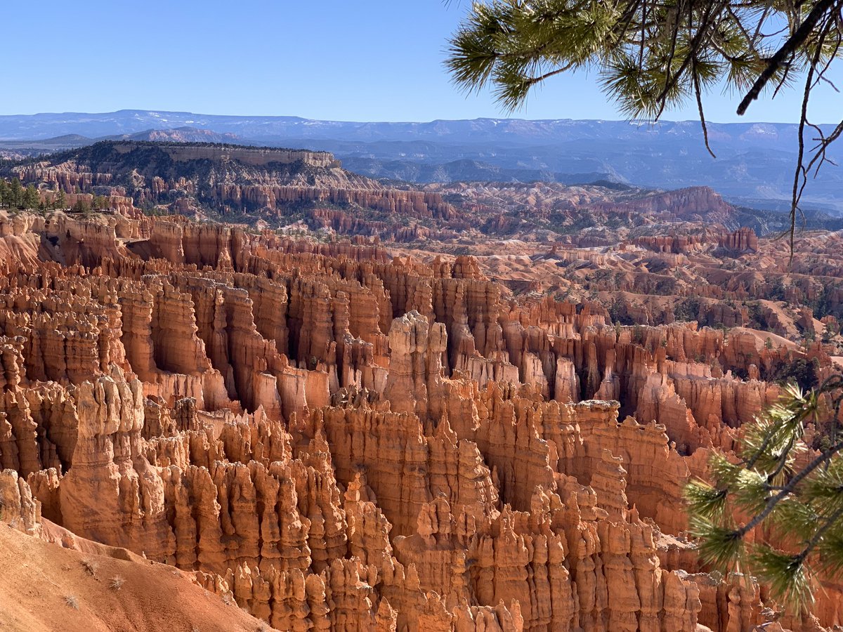 Marathonmoto's tweet image. Morning walk along the rim of Bryce Canyon National park. #beautiful #greatday #awesomeviews