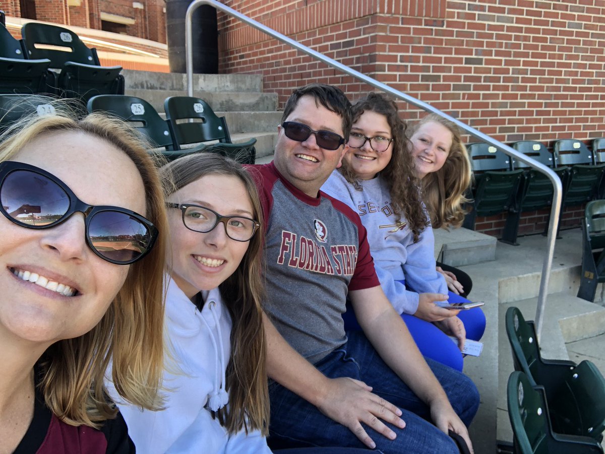comicKentPerry's tweet image. Enjoying an evening with the national champs watching the newest @CometsNPF player pitch. @FSU_Softball #GoSeminoles