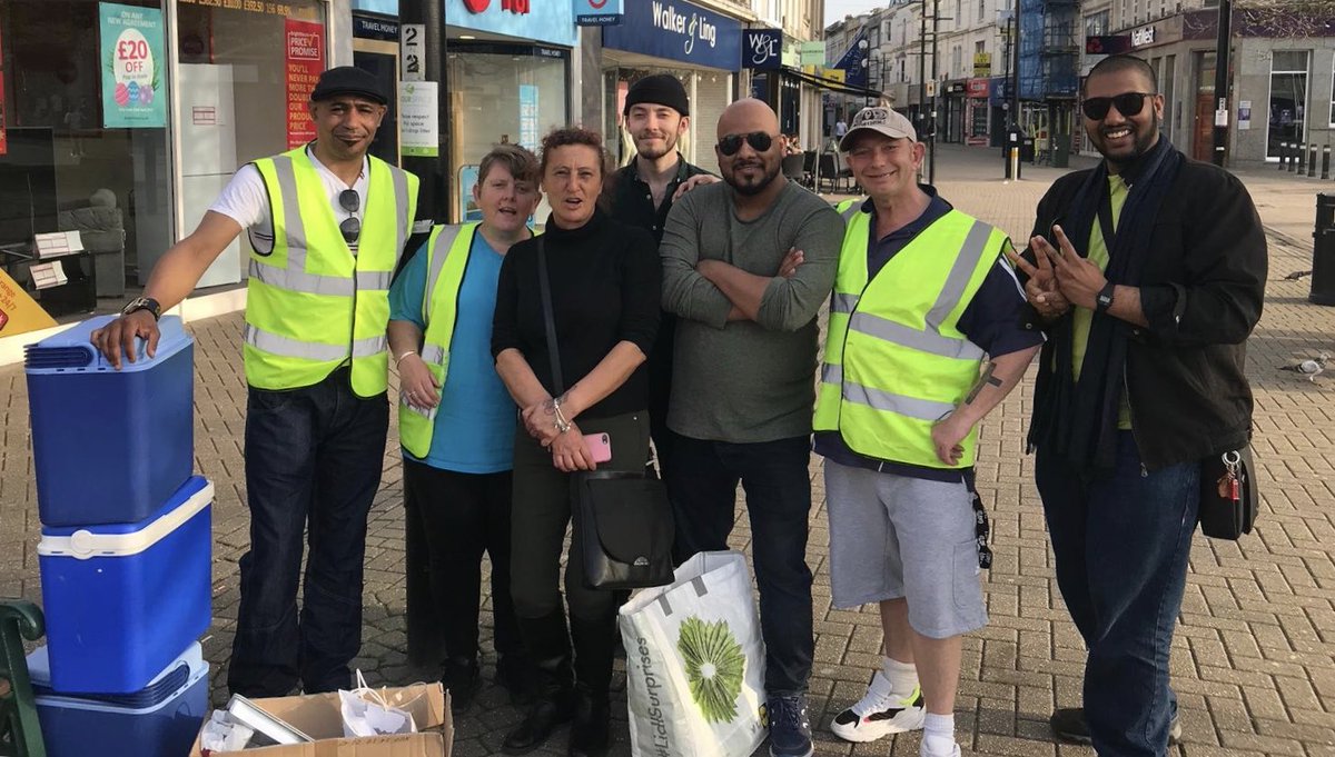fth_BRISTOL's tweet photo. Good Friday (19.04.2019) #fthWSM Walk
Thank you Chutneys Takeaway for proving us Fish & Chips with mushy peas as well as Kelly for cooking this evening for the less fortunate in WSM. We provide home cooked meals and hot drinks 7 days a week in WSM.
Well done x https://t.co/Npwtem1fkI