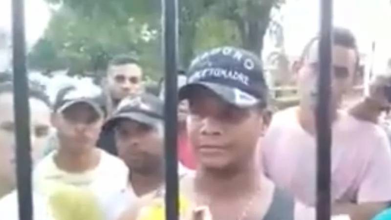Ayuda militar extranjera: Única solución para evitar que continué genocidio narcocomunista. - Página 7 D4jPAQdWsAAZc1q