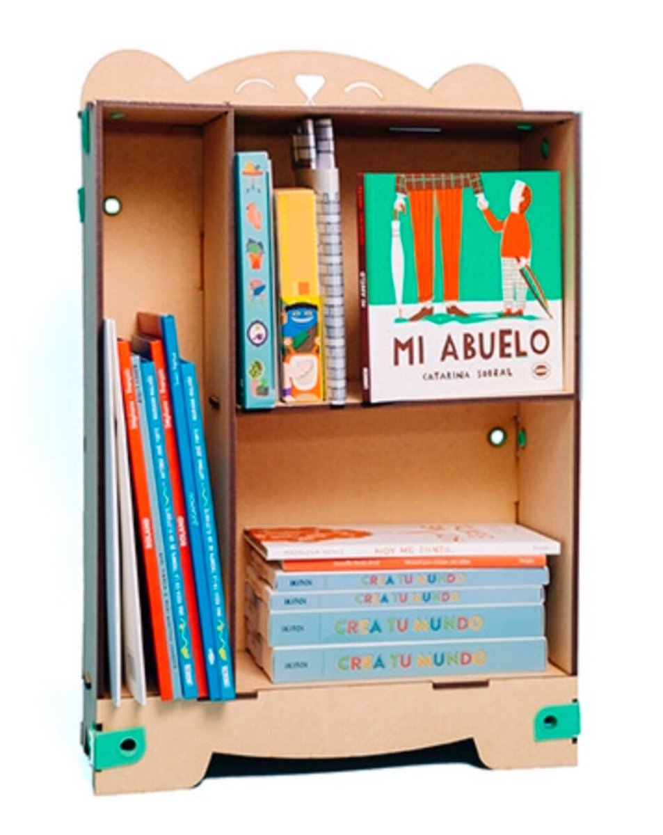 Por el lanzamiento de #LalibreriaIki diseñamos una biblioteca para que los chicxs puedan guardar sus #libros favoritos. Ya está disponible para la preventa en nuestra tienda online 🥳🙌🏼 ikitoi.com