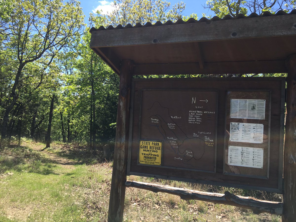 OutsideOklahoma's tweet photo. Did a little hiking around Arrowhead State Park at Lake Eufaula. Trails can be hard follow. Beautiful area really centered around equestrian trails. Managed to find a decent trail and some views across from the park office. #oklahoma #oklahomahiking #lakeeufaula #oklahomaoutside https://t.co/4aqRWD92qx