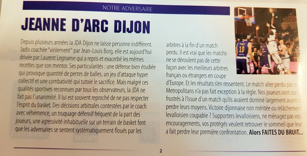 La présentation à charge de la <a href="/jdadijonbasket/">JDA Dijon Basket</a> - adversaire de @LevalloisMetro ce vendredi - dans le programme "Soir de match" <a href="/LNBofficiel/">Ligue Nationale de Basket</a> distribué aux spectateurs de Marcel-Cerdan a fait vivement réagir l'entraîneur dijonnais #JeepELITE c.bienpublic.com/sport-local/20…