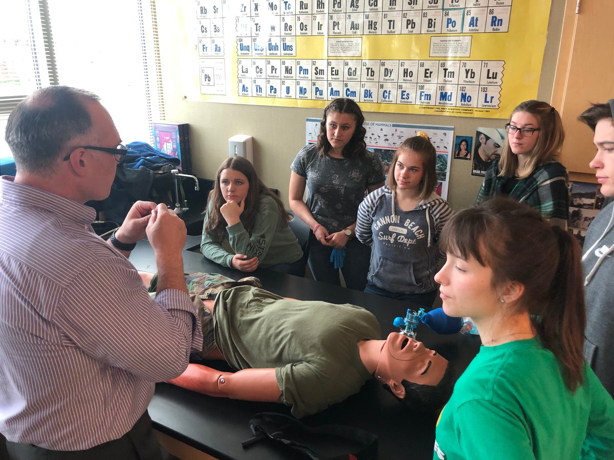 spokaneschools's tweet photo. #ShadlePark HS was 1 of 30 #Washington schools selected to collaborate in a partnership with Fortune 500 company CEOโs as part of a collaboration with the @AWSP_Principals, @waroundtable & the Challenge Seattle program: https://t.co/UjHDm7dvXi #biomed #STEMeducation #Spokane https://t.co/dfc0yEzDkg